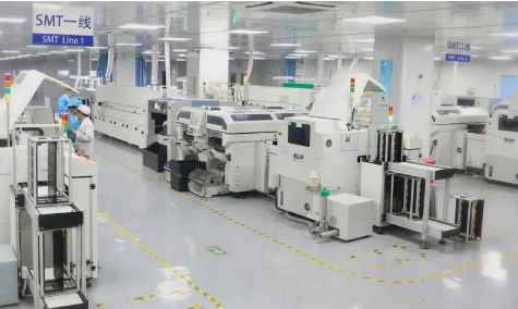 SMT行業(yè)中全自動貼標機的應(yīng)用